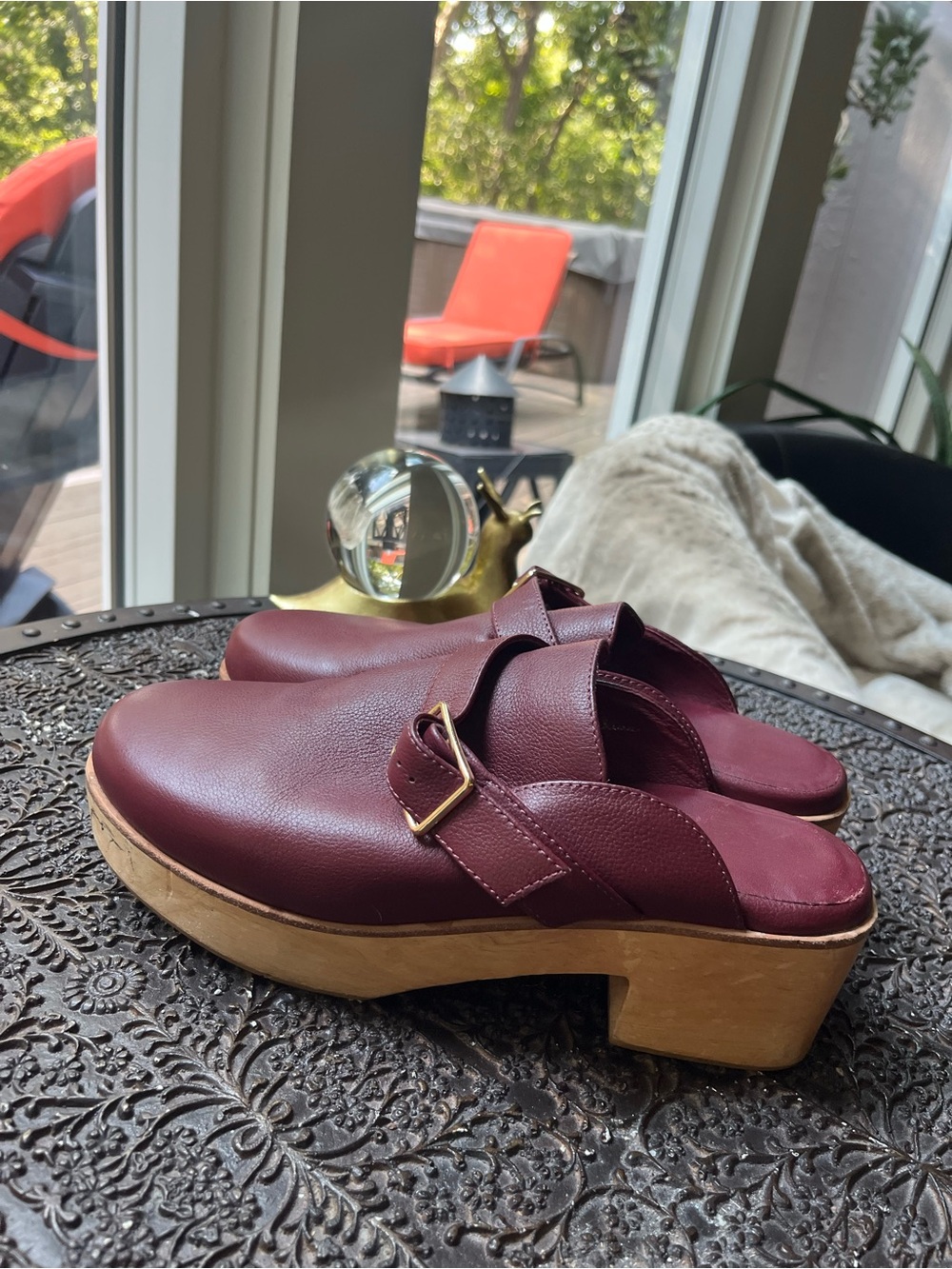 CHARLOTTE STONE SAM CLOGS IN BURGUNDY LEATHER 9